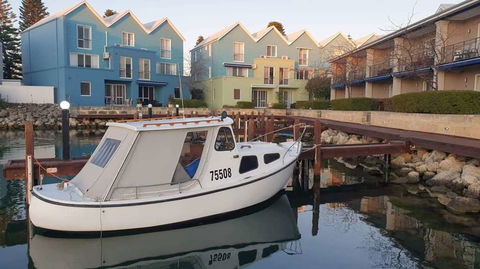 C Mandurah Resort & Serviced Apartments - Holiday Cairns 0