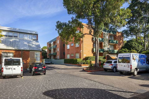 APX Apartments Parramatta - Holiday Cairns 2