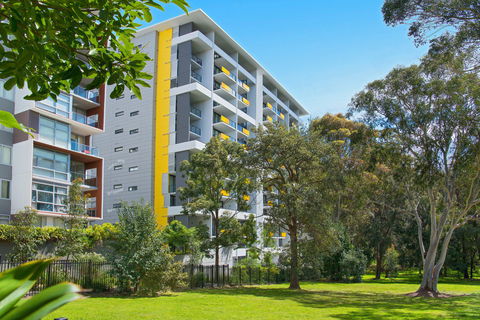 Astra Apartments MacQuarie Park - Holiday Cairns 0