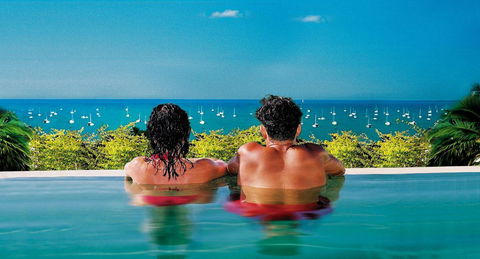 At Waters Edge Resort - Holiday Cairns 1