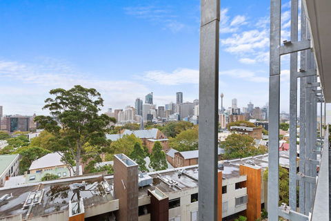 Astra Jasper - Holiday Cairns 0