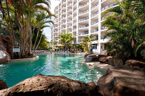 Ramada Resort Golden Beach - Holiday Cairns 1