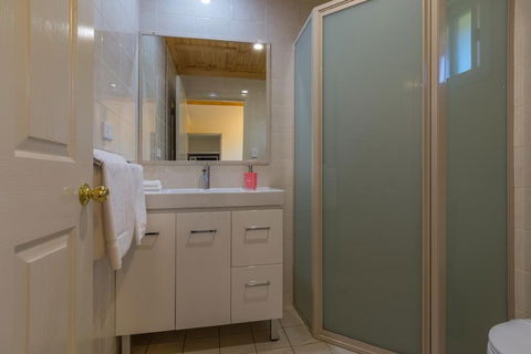 Black Gold Country Cabins and Motel - Holiday Cairns 3