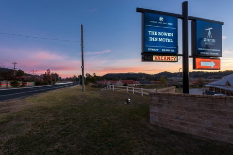 The Bowen Inn Motel - Holiday Cairns 1