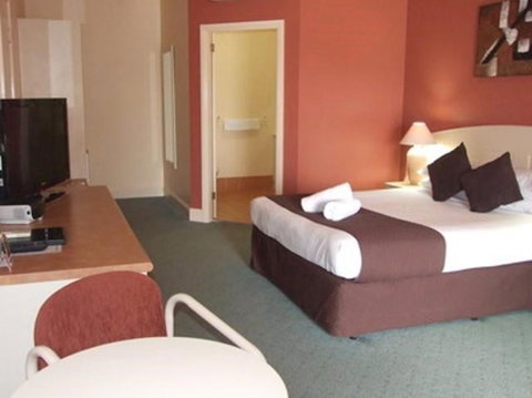 The Bowen Inn Motel - Holiday Cairns 6