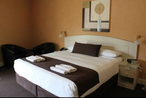 The Bowen Inn Motel - Holiday Cairns 7