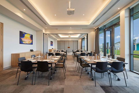 Hilton Garden Inn Albany - Holiday Cairns 10