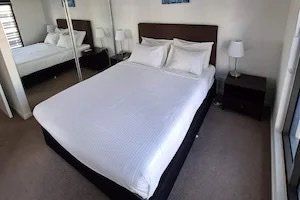 Fleet Lane Apartments - Holiday Cairns 3