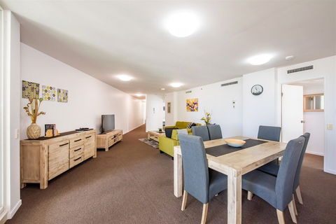 Lanai Riverside Apartments - Holiday Cairns 4