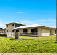 Econo Lodge Beachside - Holiday Cairns