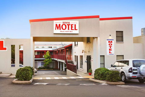 Downs Motel - Holiday Cairns 0