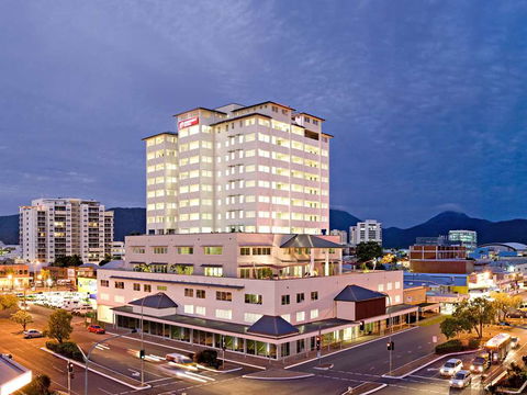Cairns Central Plaza Apartment - Holiday Cairns 0