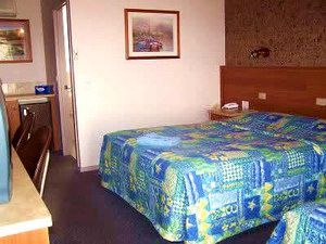 Anchor Belle Motel - Holiday Cairns 1