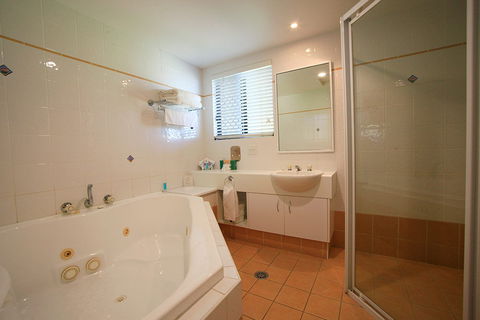 Macquarie Barracks Inn - Holiday Cairns 2