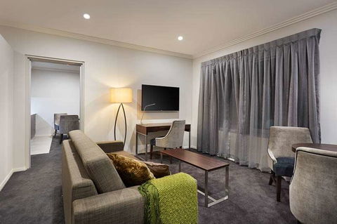 Attika Hotel - Holiday Cairns 2