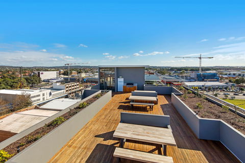 Astra Apartments Newcastle - Holiday Cairns 1