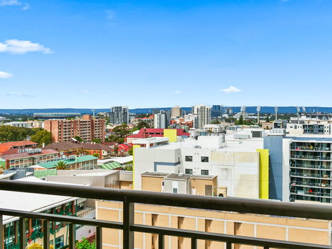 All Suites Perth - Holiday Cairns 0