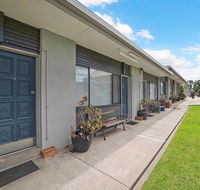 Hamilton Lakeside Motel - Holiday Cairns