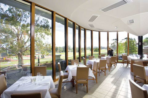 Country Club Tasmania - Holiday Cairns 8