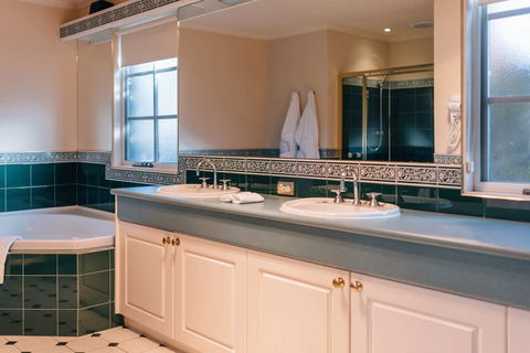 Country Club Villas - Holiday Cairns 2