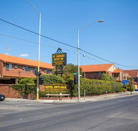 St Georges Motor Inn - Holiday Cairns
