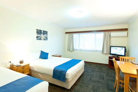 Admiral Motel Bunbury - Holiday Cairns 1