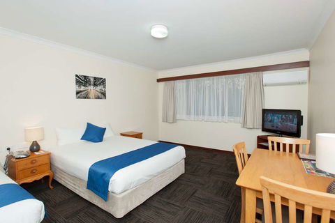 Admiral Motel Bunbury - Holiday Cairns 2