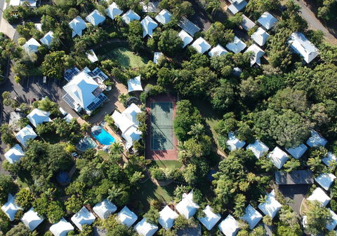 Kellys Beach Resort - Holiday Cairns 0