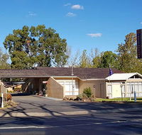 Amber Court Motor Inn - Holiday Cairns