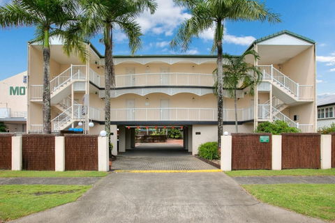 Cairns City Sheridan - Holiday Cairns 0