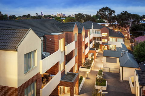 Aligned Corporate Residences Kew - Holiday Cairns 1