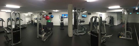 Avenue Hotel Canberra - Holiday Cairns 0