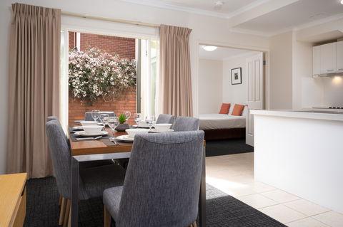 Aligned Corporate Residences Kew - Holiday Cairns 2