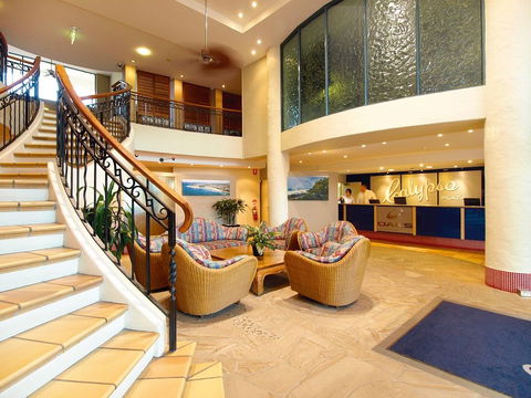 Oaks Calypso Plaza Resort - Holiday Cairns 1
