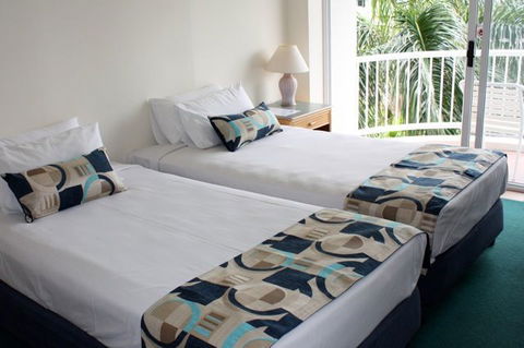 Alpha Sovereign Hotel Gold Coast - Holiday Cairns 2