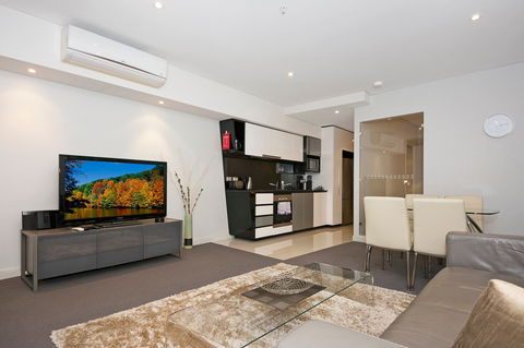 Astra Apartments Perth - Holiday Cairns 1