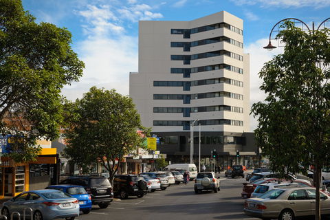 Apartments @ IKON Glen Waverley - Holiday Cairns 0