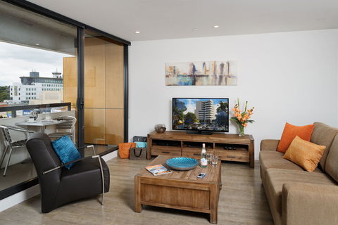 Apartments @ IKON Glen Waverley - Holiday Cairns 1