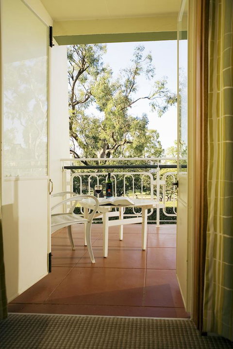 University House - ANU - Holiday Cairns 16