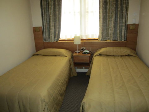 University House - ANU - Holiday Cairns 40