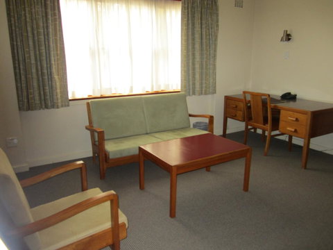 University House - ANU - Holiday Cairns 38