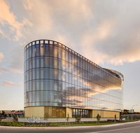 Vibe Hotel Canberra - Holiday Cairns