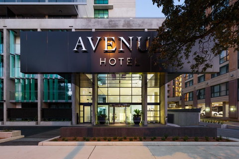Avenue Hotel Canberra - Holiday Cairns 0