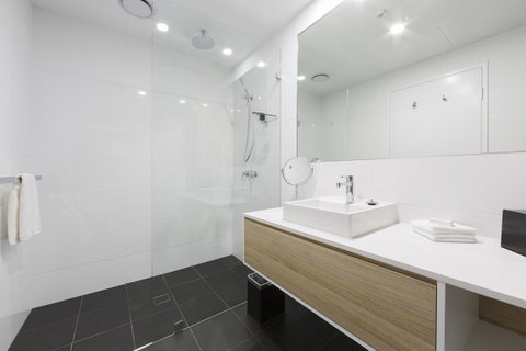 Avenue Hotel Canberra - Holiday Cairns 29