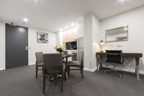 Avenue Hotel Canberra - Holiday Cairns 31