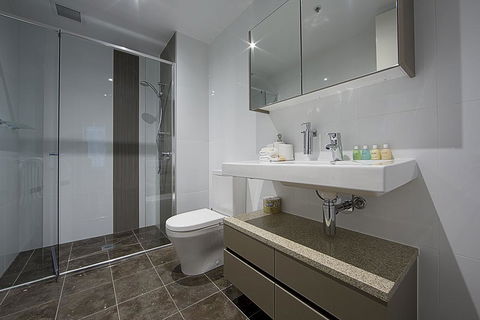 Manhattan 303 Canberra City ACT - Holiday Cairns 28