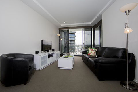 Manhattan 303 Canberra City ACT - Holiday Cairns 19