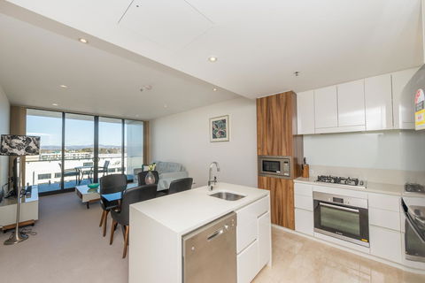 Manhattan 303 Canberra City ACT - Holiday Cairns 21