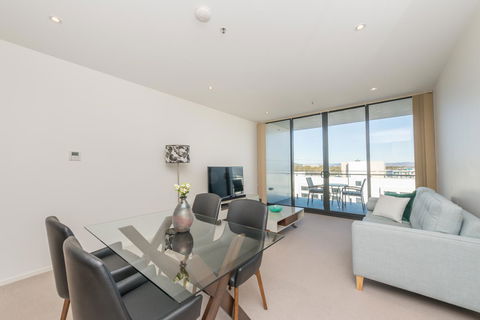 Manhattan 303 Canberra City ACT - Holiday Cairns 24