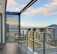 Accommodate Canberra - Dockside - Holiday Cairns